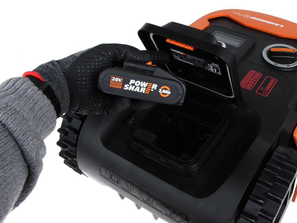 Worx Landroid WR167E - Robot cortacésped con perímetro batería 20V y 4Ah - M700 2.0 Worx Landroid WR167E - Robot cortacésped con perímetro batería 20V y 4Ah - M700 2.0
