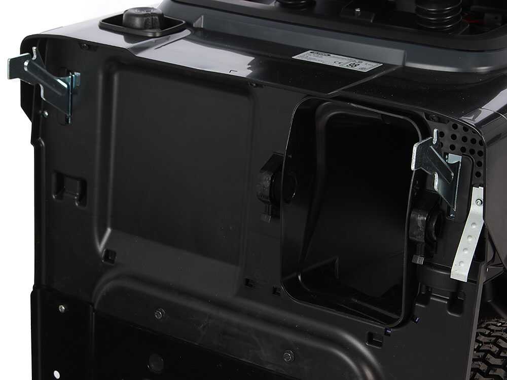 Tractor cortacésped Alpina AT2 66 QA - Motor 224 cc - Recogedor Tractor cortacésped Alpina AT2 66 QA - Motor 224 cc - Recogedor